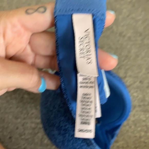 Victoria Secret Bra - Picture 3 of 4